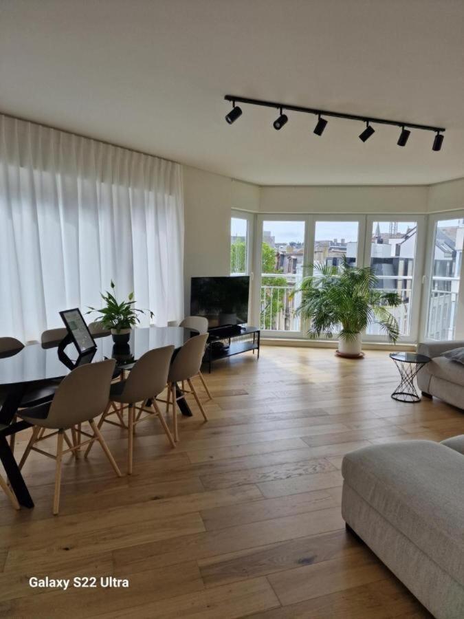 Luxury Renovated 3 Rooms Apartment Oostende Buitenkant foto