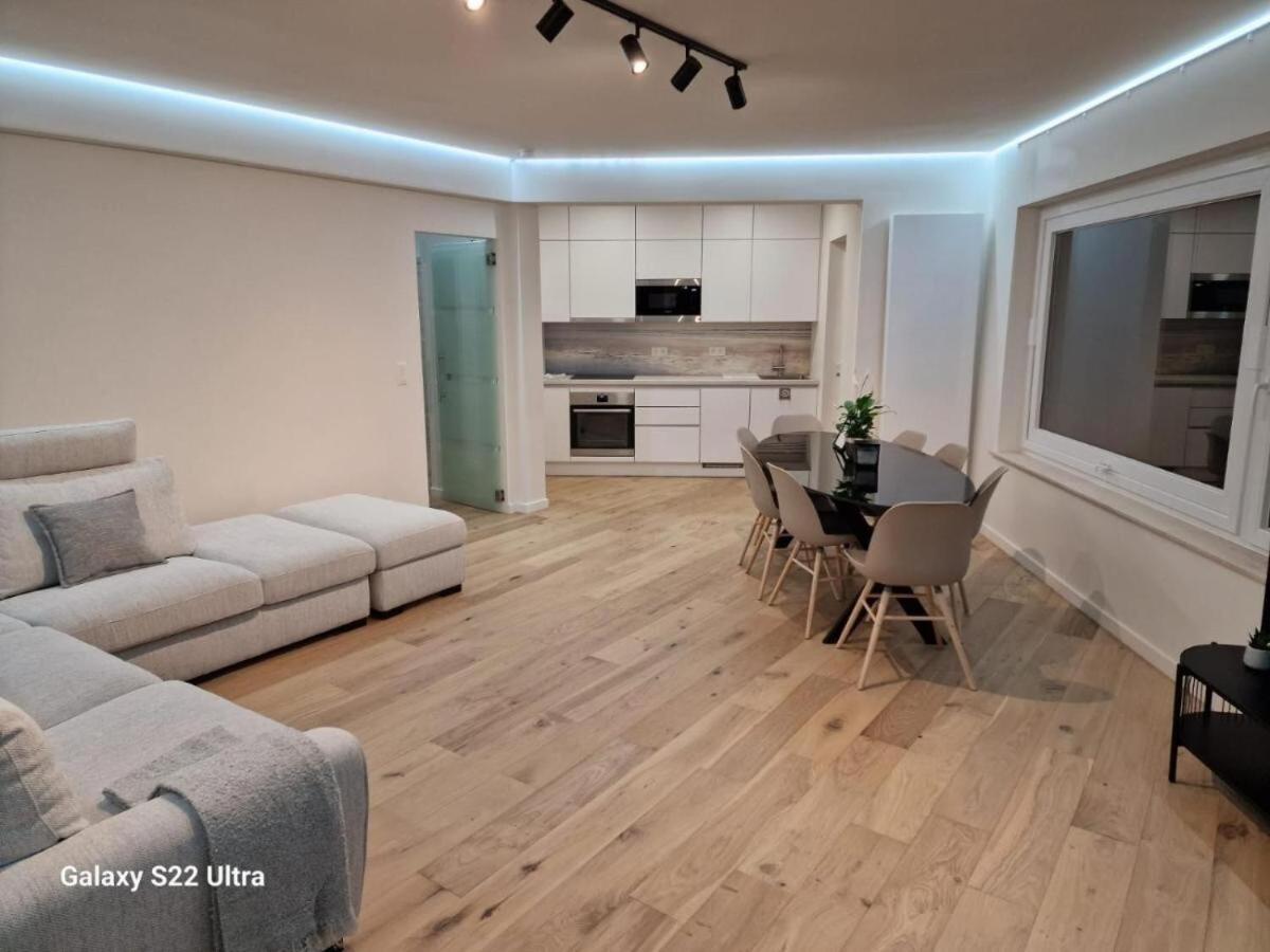 Luxury Renovated 3 Rooms Apartment Oostende Buitenkant foto